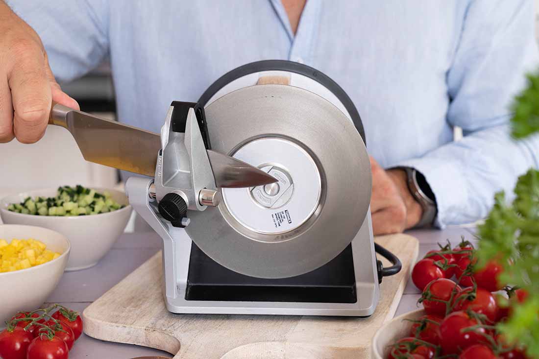 Sharpening a kitchen knife on the Tormek T-1 Kitchen Knife Sharpener