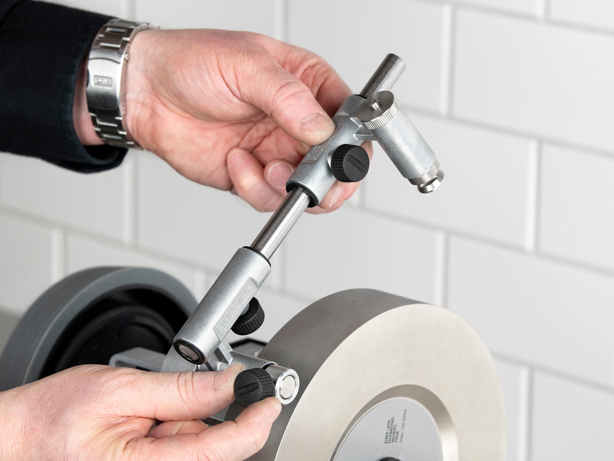 How to mount RBS-124 Round Sharpening Attachment on Tormek T-2